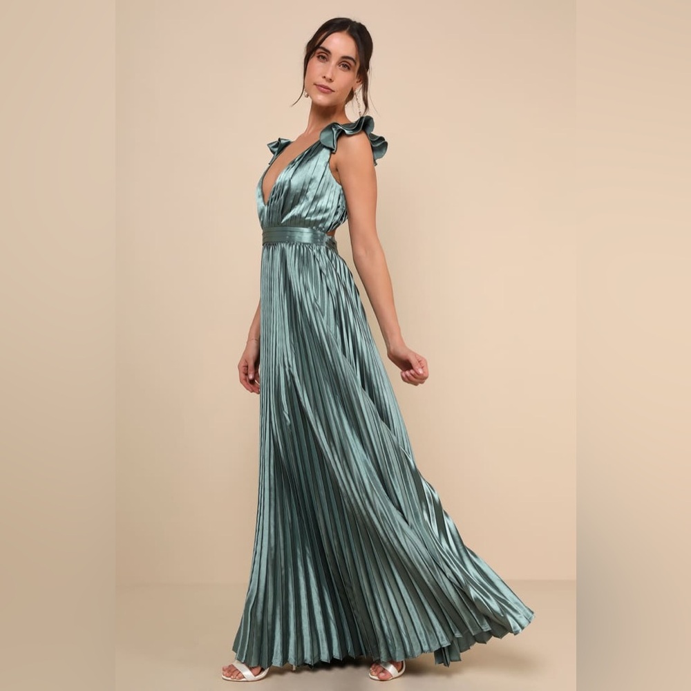 NWOT Lulu’s Exceptional Drama Sage Green Satin Lace-Up Pleated Maxi Dress